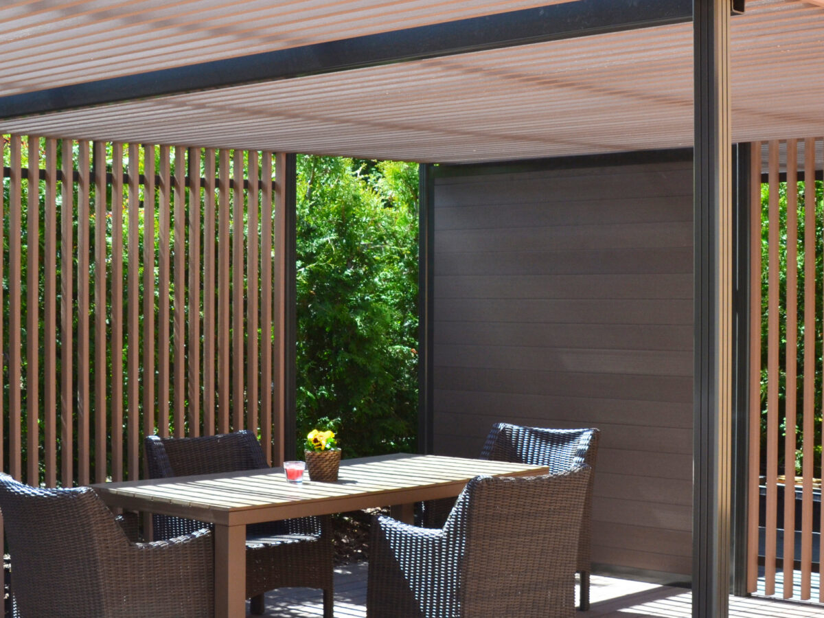Pergola og oppholdssone ved badstuen — bilde 2