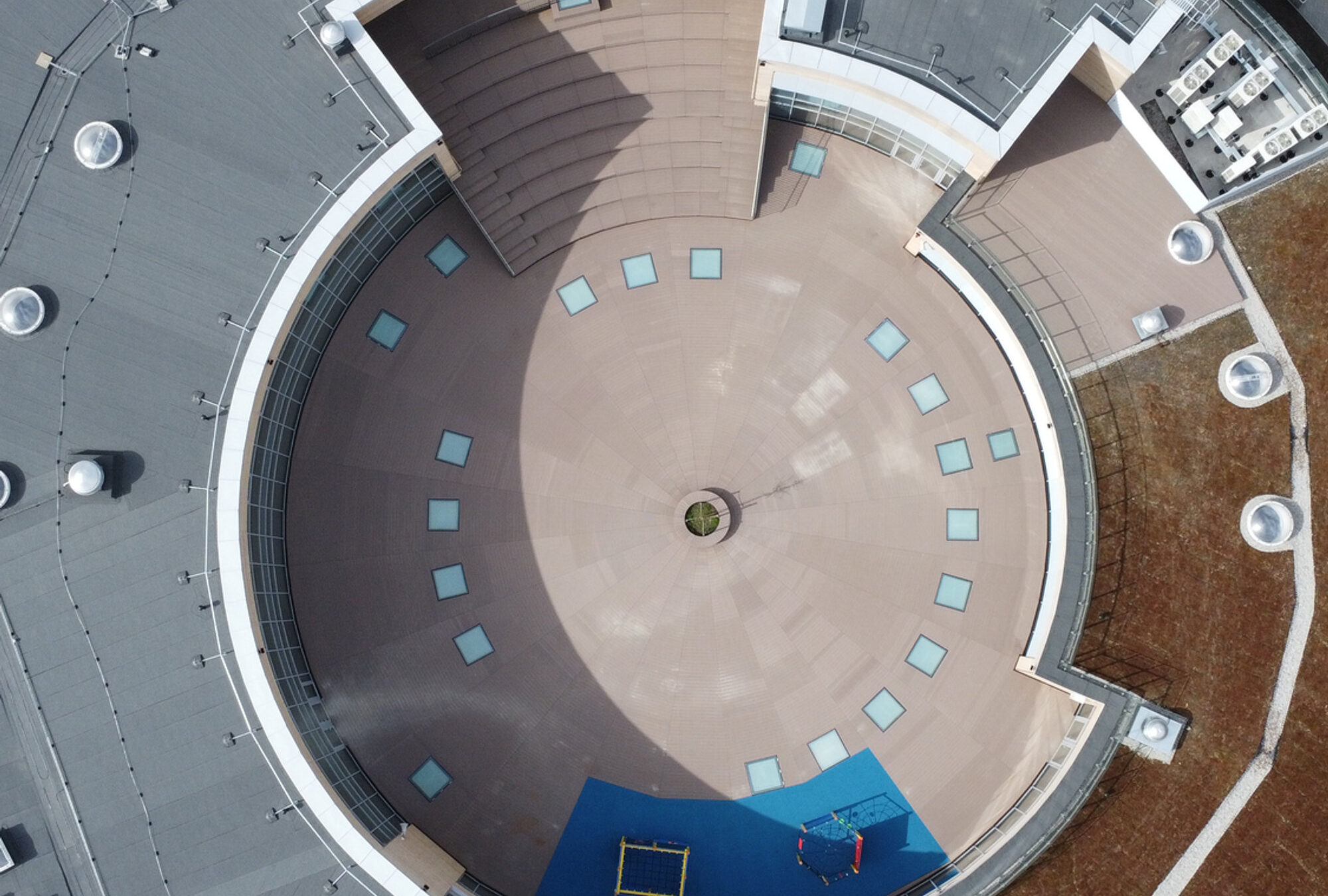 Takterrasse på Tauralaukis skole — bilde 3