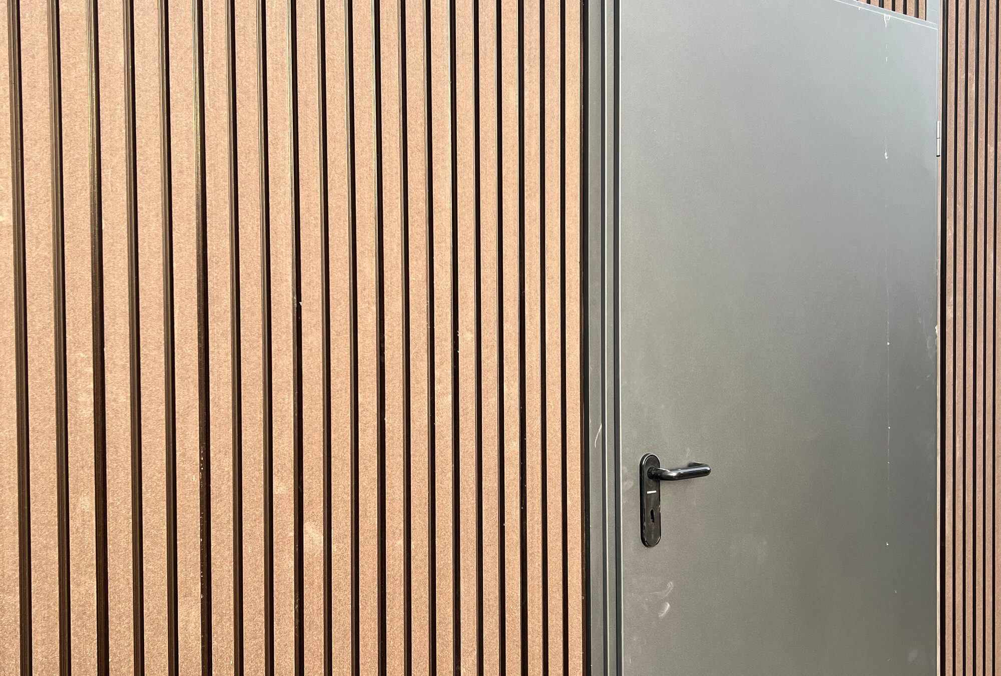 Carport kledd med FLC — bilde 2