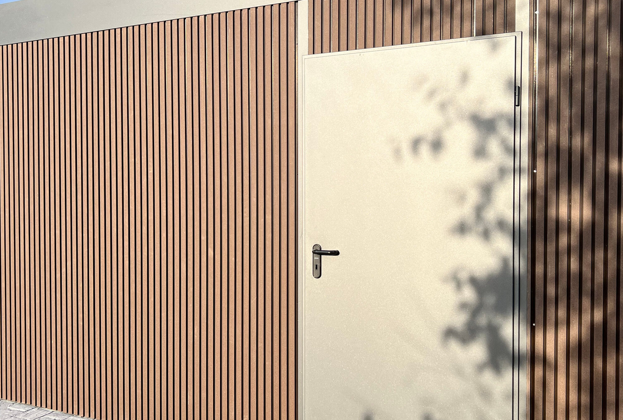 Carport kledd med FLC — bilde 3