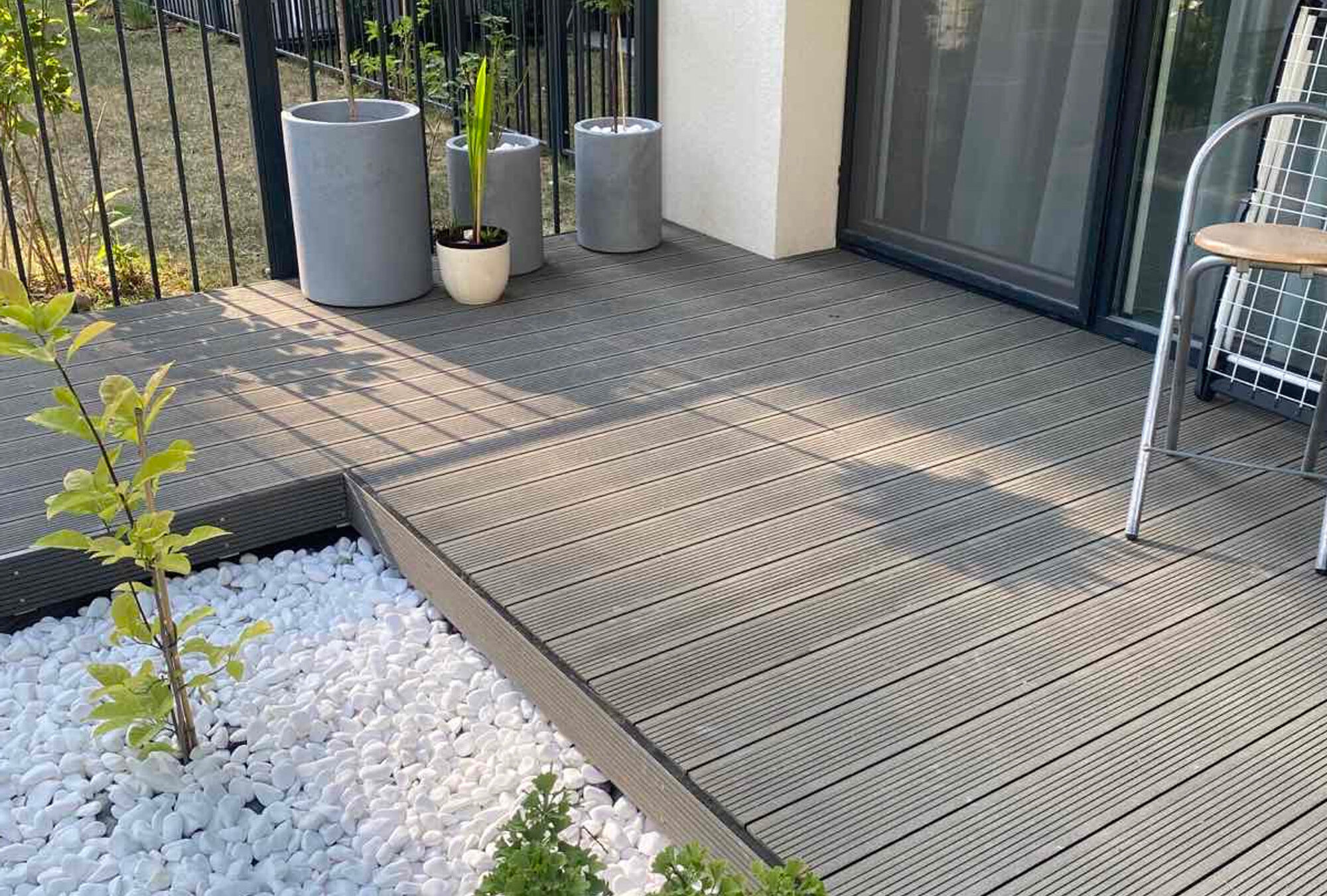 Liten terrasse i Vilnius sentrum