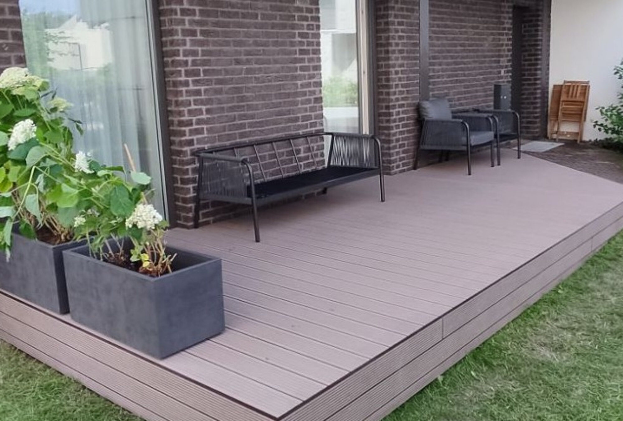 Liten terrasse i Paupys