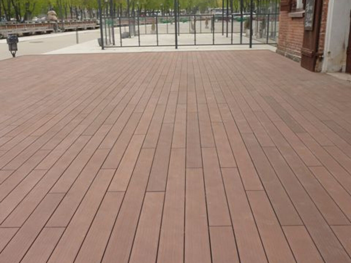 Terrasse i Klaipėdas gamleby — bilde 2