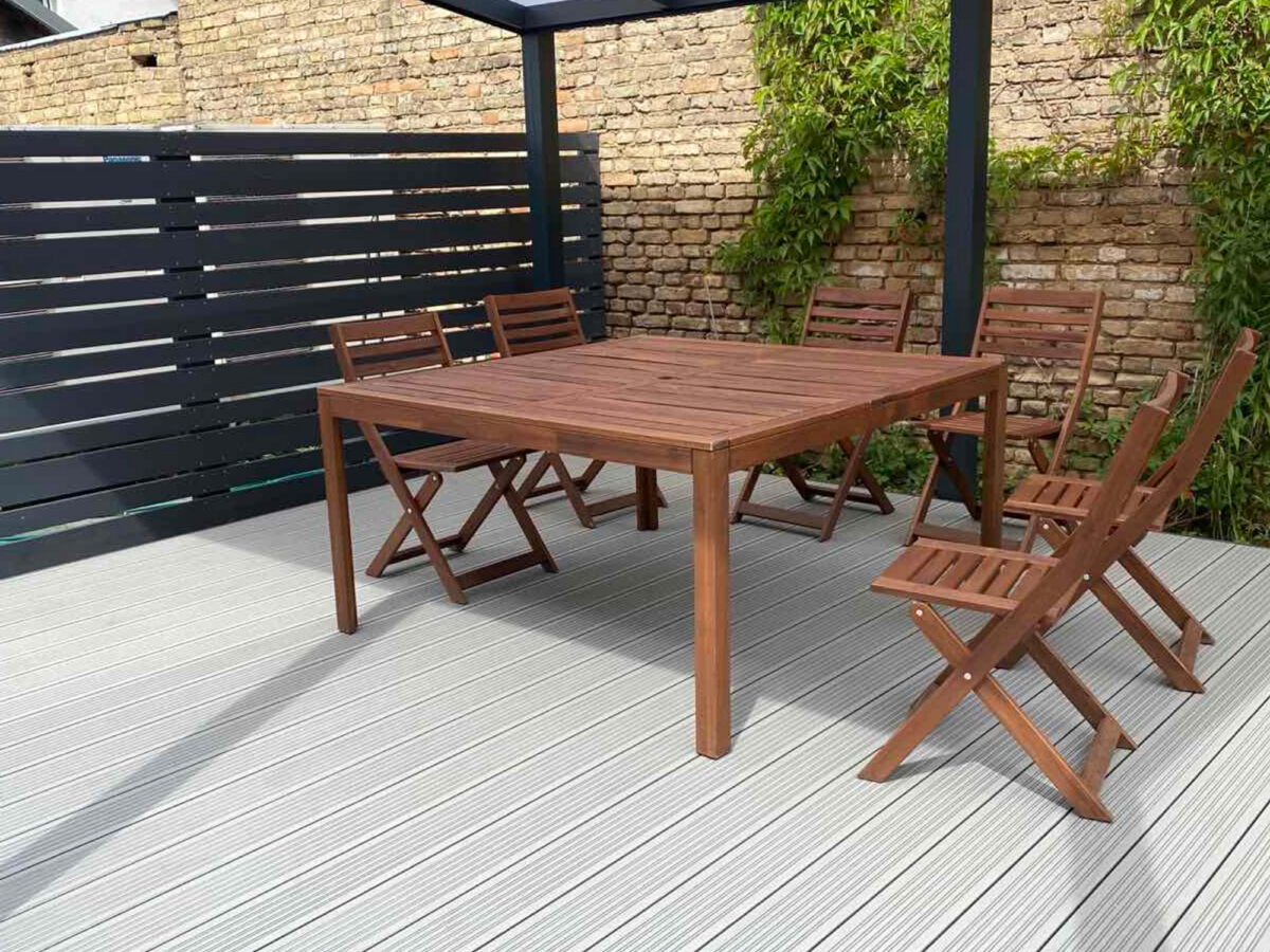 Terrasse i bedriftens gårdsrom — bilde 2