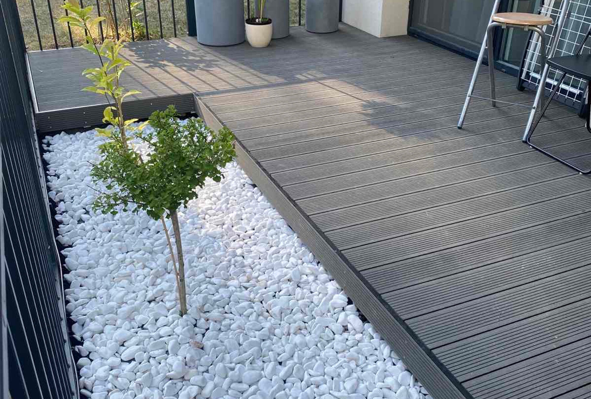 Liten terrasse i Vilnius sentrum — bilde 3