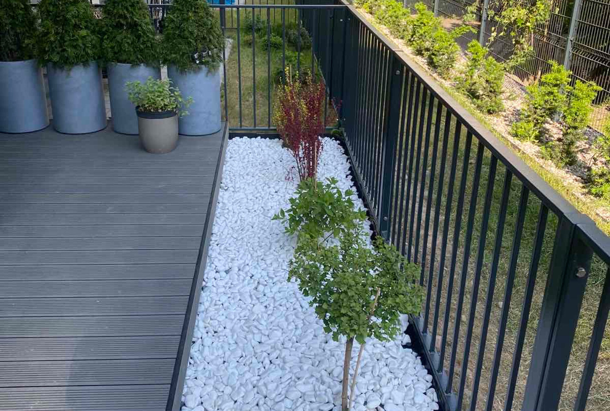 Liten terrasse i Vilnius sentrum — bilde 2